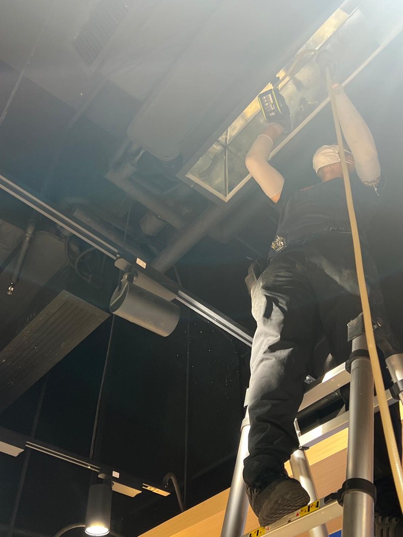 文仔冷氣團隊洗商場冷氣機 拆機 裝機 裝3匹小米機62859980140931113