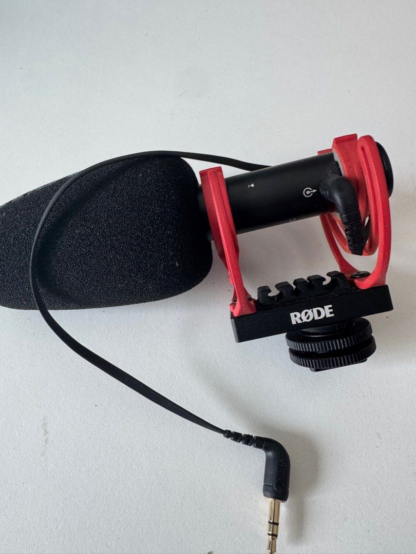 🎤 RØDE VideoMicro Compact On-Camera Microphone – SGD 70628631110292501114