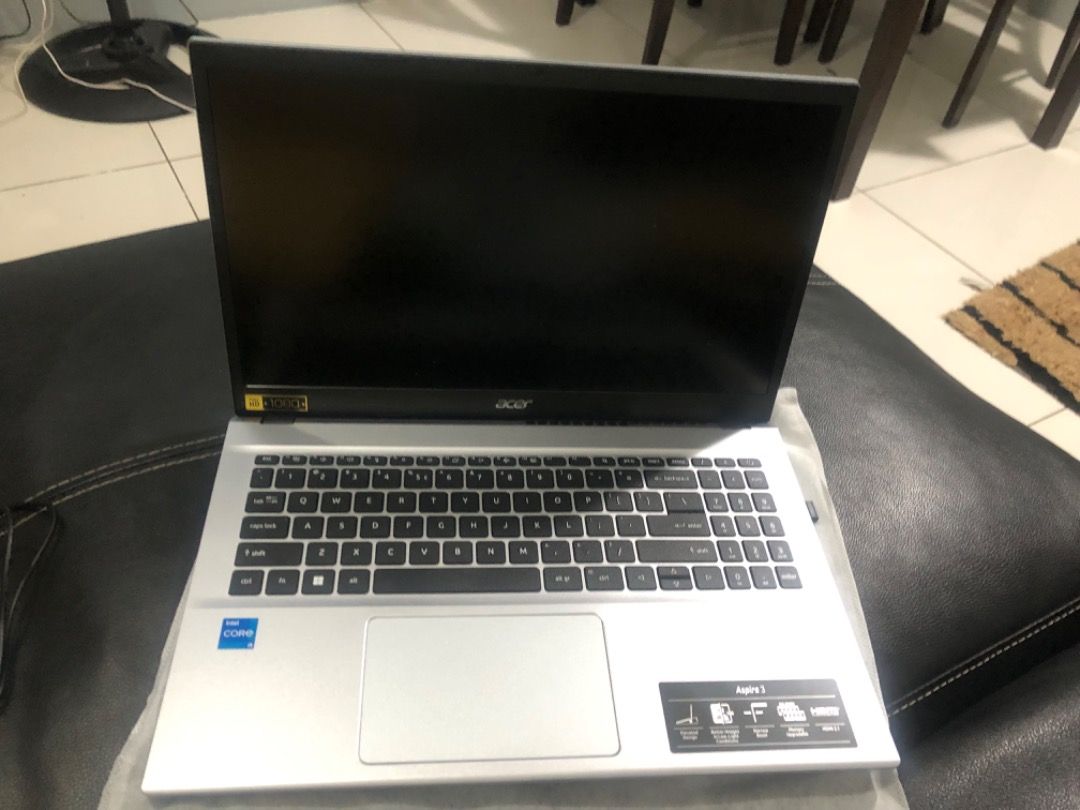 Acer Laptop (Category: Laptops & Notebooks) located in Manila. Submitted by emmaganda25 (Listing ID 1373243536, Image 3). Description: For Sale Acer Laptop Brandnew Laptop charger and Laptop Bag included Recently purchased Reason for selling: Upgraded to Mac.