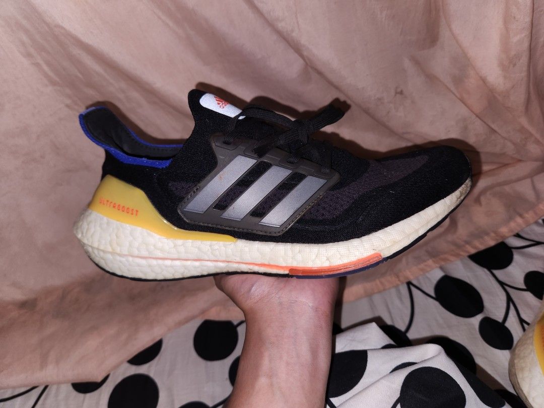 Adidas Ultraboost 21 Berlin Marathon (Category: Sneakers) located in Butuan. Submitted by patricknylle (Listing ID 1373311927, Image 3). Description: Adidas Ultraboost 21 Berlin Marathon Edition Cosmetic issue only scratches on midsole and cage, no draggings RFS Not using it anymore, need to declutter Free shipping as long as payment first, price can be negotiated a bit.