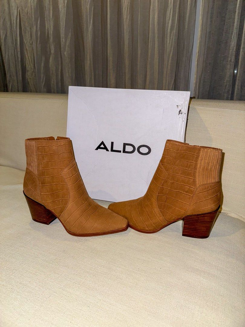 Aldo Brown Heel Boots - US 7.5 (Category: Boots) located in Pateros City. Submitted by sleepyguy12 (Listing ID 1373359054, Image 3). Description: Only used once. Beautiful shoes. Bought for 7k php. Size 7.5 US.