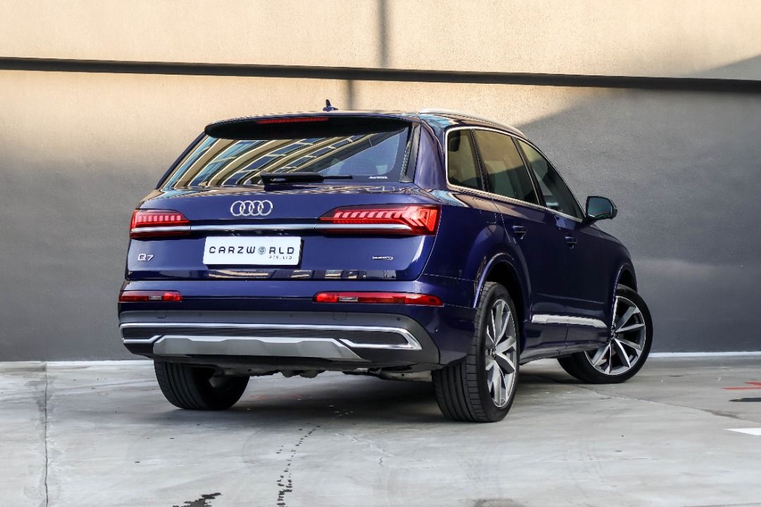 Audi Q7 3.0 TFSI quattro Tip 7-Seater (A) (Category: Used Cars) located in Singapore. Submitted by carzworld.pteltd (Listing ID 1370648829, Image 3). Description: Viewing Strictly By Appointment Only! Low Interest Rate & Flexible Bank / In House Loan Available All Trade-In Are Welcome Message to: 💬96437773 Features Responsive 3.0 L V6 turbocharged engine mated to an 8 speed Tiptronic transmission, producing 346bhp and 500m of torque. 0-100km/h i