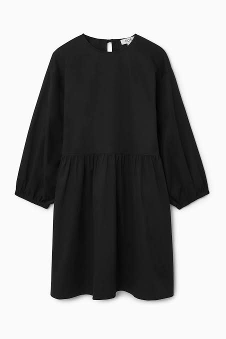 Authentic COS Open back tunic dress (Category: Dresses) located in Cagayan de Oro. Submitted by jcb2017 (Listing ID 1373264155, Image 2). Description: Used twice only All items listed here are on hand, I do not resell. All items were purchased personally and directly from the stores at original price. 😊.
