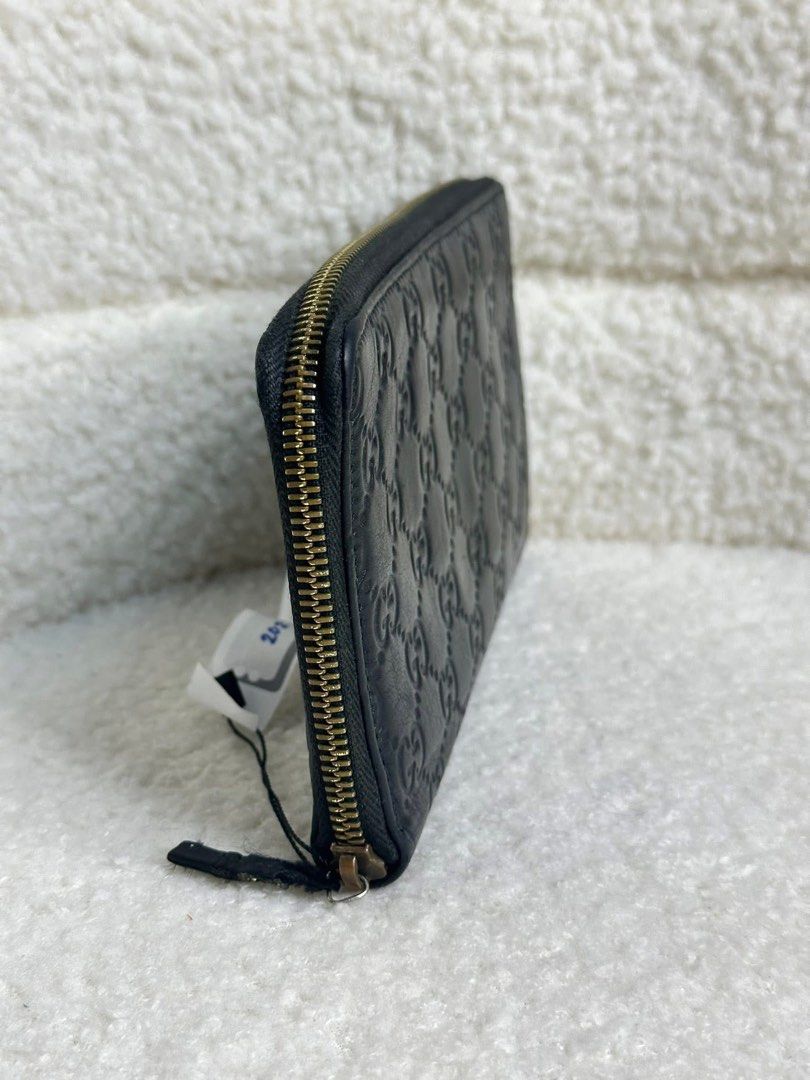 Authentic Gucci guccissima•ziparound wallet (Category: Luxury Bags & Wallets) located in Quezon City. Submitted by jhaediah (Listing ID 1373334459, Image 2). Description: 🧚🏻guccissima•ziparound wallet Fits passport preloved good condition code 16.