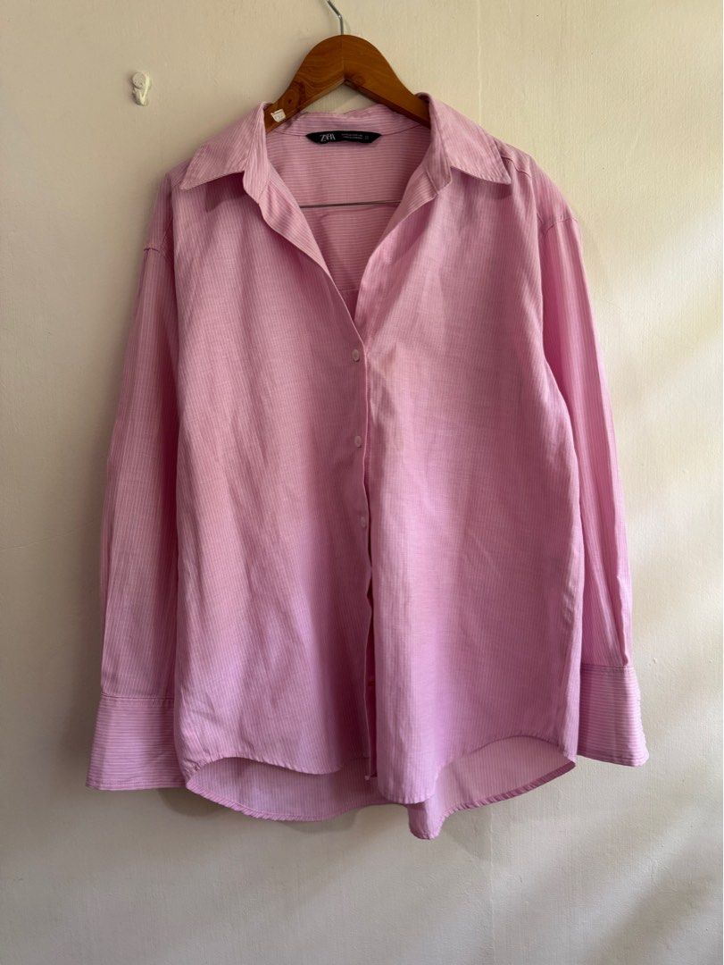 Authentic Zara Pink Polo shirt (Category: Longsleeves) located in Cagayan de Oro. Submitted by jcb2017 (Listing ID 1373260288, Image 2). Description: Used twice only Has small stain at the back (see photo) Size small but fits medium frames All items listed here are on hand, I do not resell. All items were purchased personally and directly from the stores at original price. 😊.
