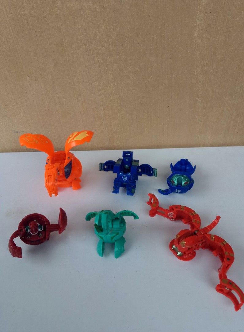 Bakugan Battle brawlers set (Category: Action & Battle Toys) located in Lipa City. Submitted by meechytwotwotwo (Listing ID 1373271559, Image 1). Description: Bakugan Battle brawlers set sign of usage Plss check photos for actual condition additional shipping fee MODE OF PAYMENT: GCASH/NO COD payment first before shipment Thank you..