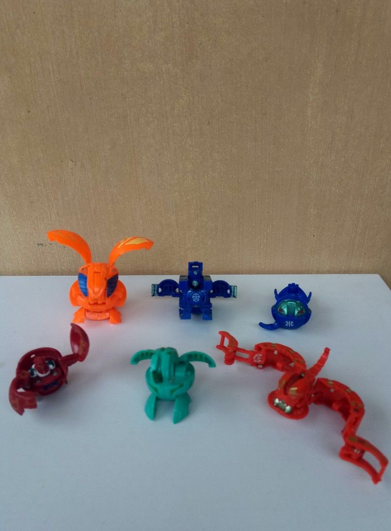 Bakugan Battle brawlers set (Category: Action & Battle Toys) located in Lipa City. Submitted by meechytwotwotwo (Listing ID 1373271559, Image 2). Description: Bakugan Battle brawlers set sign of usage Plss check photos for actual condition additional shipping fee MODE OF PAYMENT: GCASH/NO COD payment first before shipment Thank you..