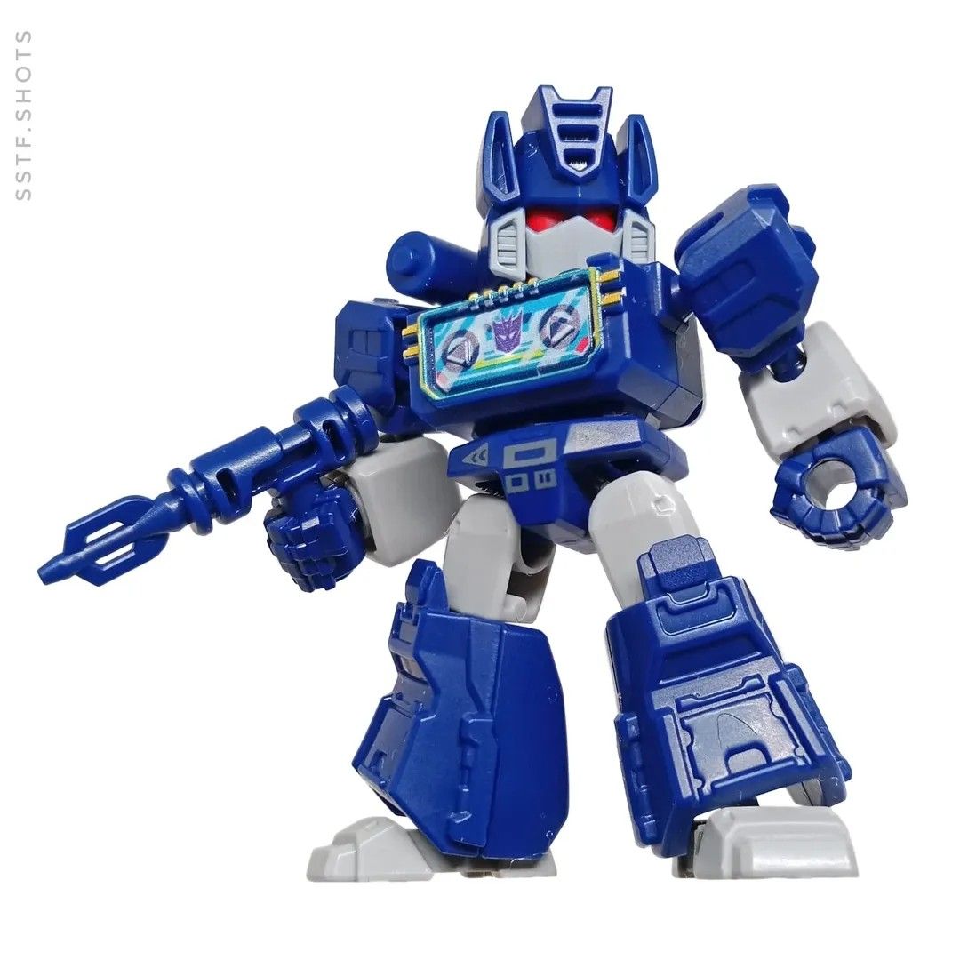 Blokees Galaxy Defender Version Transformers Decepticon Soundwave 2 inch Chibi Type Mini Action Figure Model Kit (Category: Designer & Blind Box Toys) located in Pasig City. Submitted by kumiko08 (Listing ID 1371601026, Image 2). Description: Blokees Galaxy Defender Version Transformers Decepticon Soundwave 2 inch Chibi Type Mini Action Figure Model Kit 📌 out of the box 📌 no packaging 📌 displayed condition 📌 figures are assembled in good cond