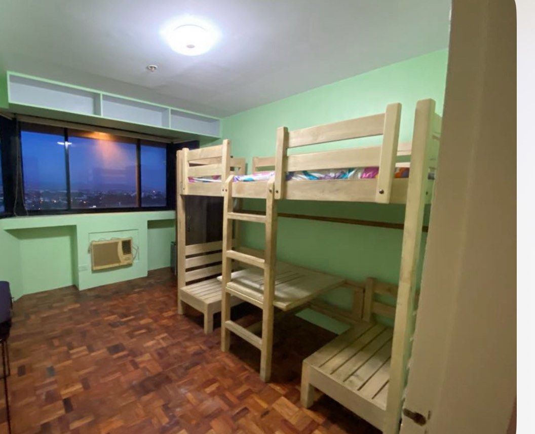Bunk bed with study table (Category: Bed Frames & Mattresses) located in Pasig City. Submitted by grammaticaph (Listing ID 1373304861, Image 1). Description: .