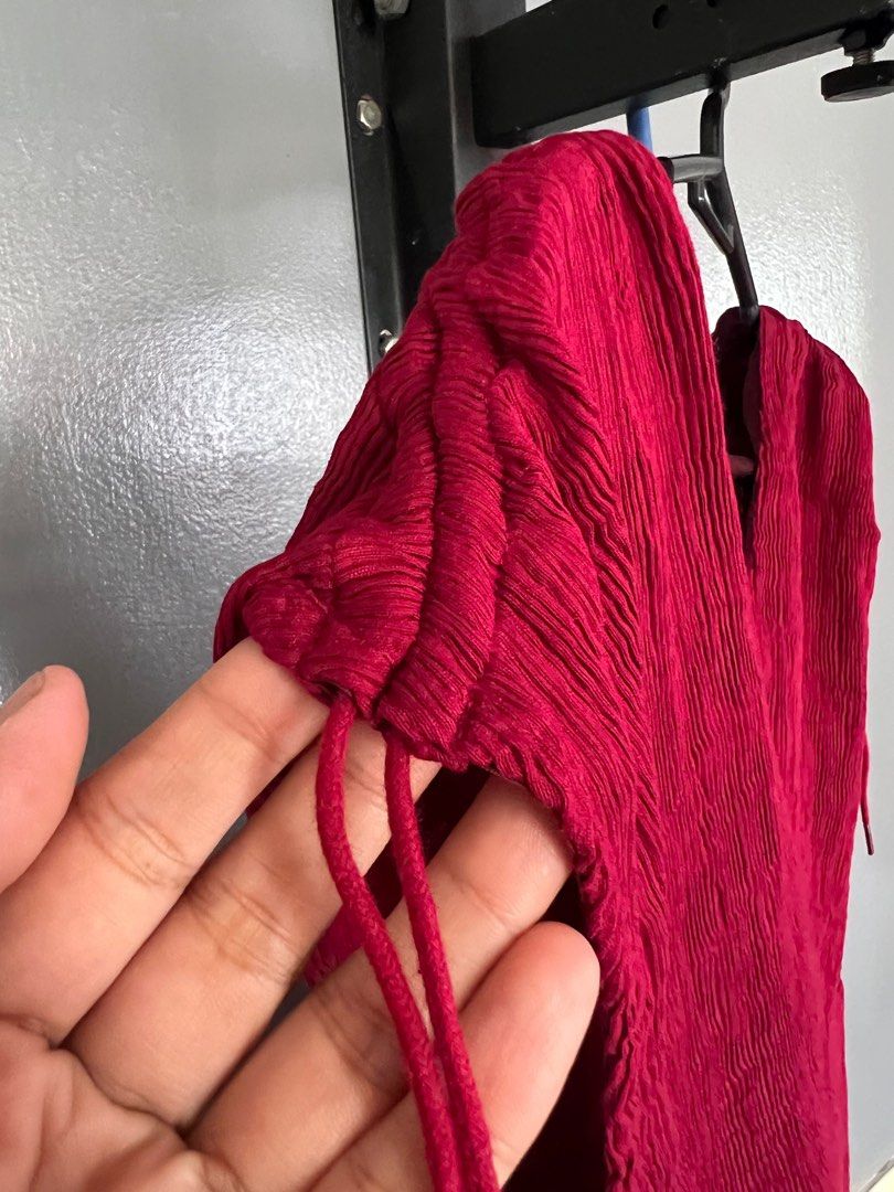 Cute red V neckline mine dress (Category: Dresses) located in Tarlac. Submitted by bella_25 (Listing ID 1373263112, Image 2). Description: Never worn it.but it is a very nice cute dress it is small for me.in a very good condition .