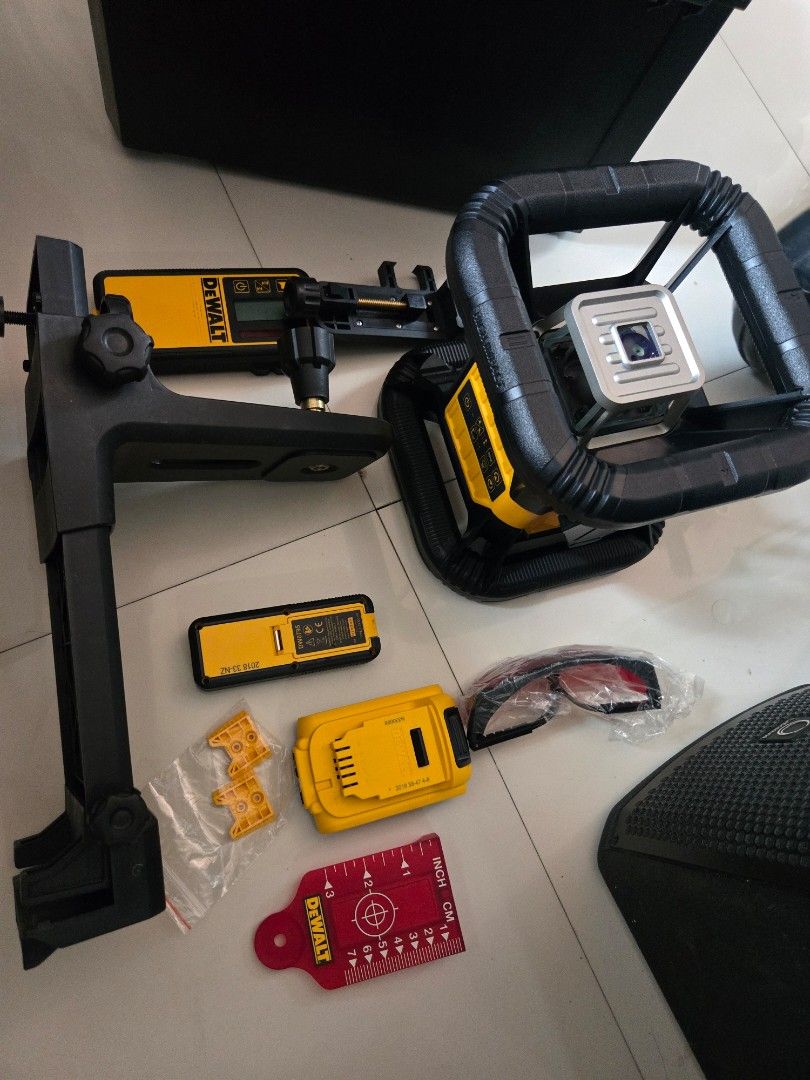 DEWALT ROTARY LASER (Category: Construction Tools & Equipment) located in Taguig. Submitted by mixxstuffsshopii (Listing ID 1373272331, Image 2). Description: 👉FOR SALE DEWALT ROTARY LASER DCE079R NEW Location: Central Signal Taguig PHP 35000.
