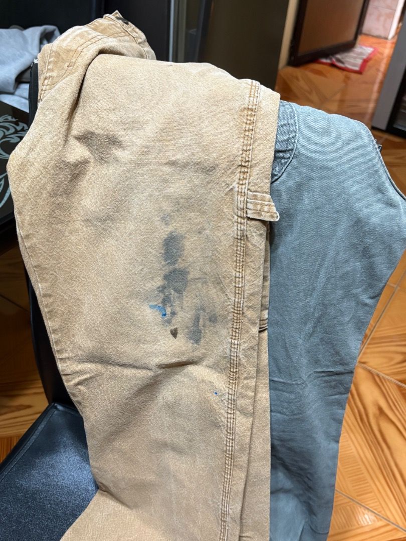DICKIES CARPENTER/PAINTER PANTS (Category: Jeans) located in Caloocan City. Submitted by icedrip (Listing ID 1373253903, Image 2). Description: 1200 Nego (Best offer)Take all only Genuine Dickies and Dickies workwear (Off/legit - Not sure e) colorway : Brown and Moss Green Condition : Workwear - yung moss walang na ung hammer loop, yung brown may paint stains. Size (Moss) : 33-34W, 39L, 8.5-9 LO Size (Brown) : 32-35w, 40L, 8.5LO Tapared ung feel 