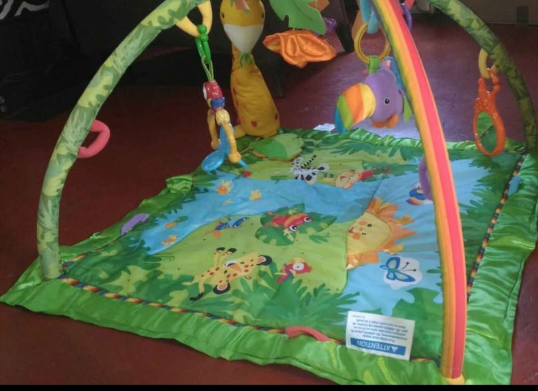 Fisher Price Play Gym (Category: Infant Playtime) located in Quezon City. Submitted by aucklyesh (Listing ID 1373391115, Image 2). Description: All complete Used working condition Sounds and light working No issue Sampaloc Manila rush MOP: BDO, Gcash.