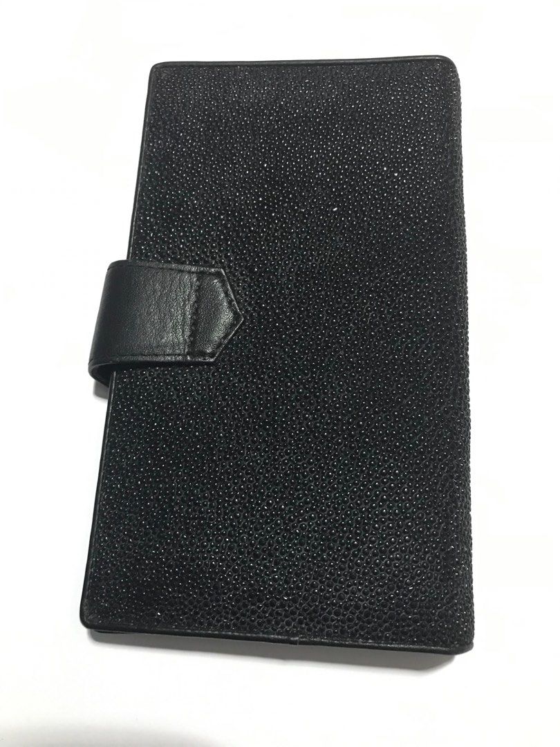 Genuine Stingray wallet (Category: Luxury Bags & Wallets) located in Gamu. Submitted by 2022bagsbunny (Listing ID 1373330190, Image 2). Description: GENUINE STINGRAY LONG WALLET PRELOVED PLUS SF .