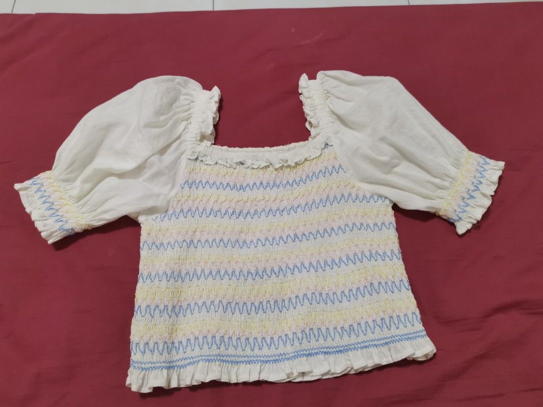 Gingersnaps Kids Top (Category: Babies & Kids Fashion) located in Singapore. Submitted by candy_sweet (Listing ID 1373299682, Image 1). Description: Gingersnaps size 12 Meet up at Bishan.