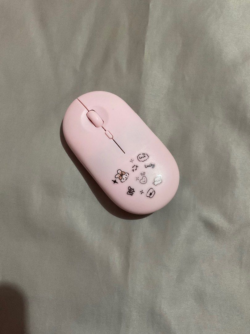 Goojodoq Rechargeable Wireless Mouse (usb & bluetooth) (Category: Mouse & Mousepads) located in Digos. Submitted by itseller03 (Listing ID 1373367676, Image 1). Description: - Never been used. - In pristine condition. - Can switch between bluetooth and usb. - RFS: decluttering.