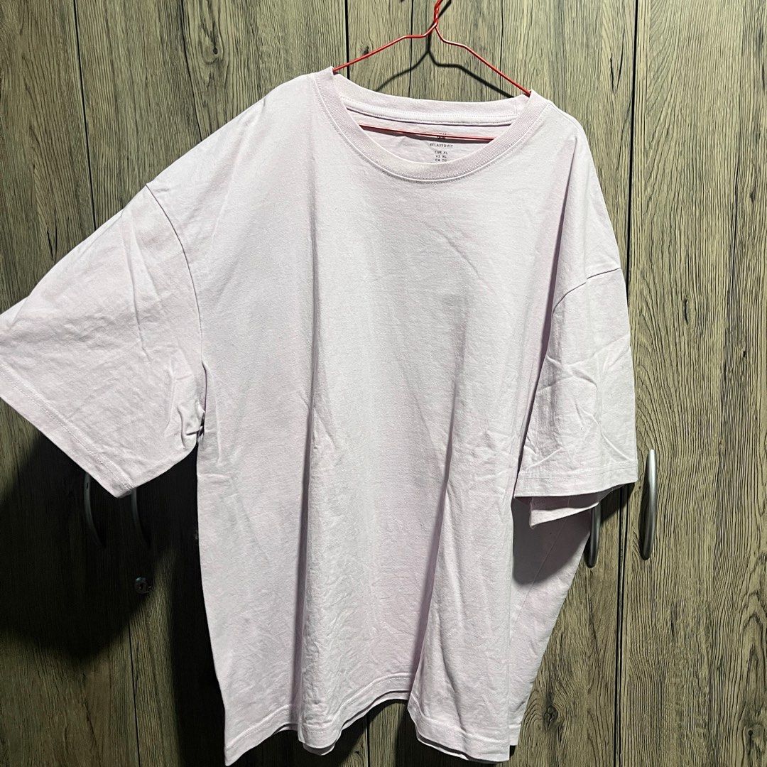 H&M Lavender Plain Tshirt - XL Relaxed Fit (Category: Tshirts & Polo Shirts ) located in Marikina City. Submitted by maya.declutters (Listing ID 1373306739, Image 3). Description: PERSONAL ITEMS / NOT FROM UKAY MOP: GCash / Bank Transfer Delivery: - Lalamove (7PM onwards) - J&T - Shipping fee will be shouldered by the buyer.