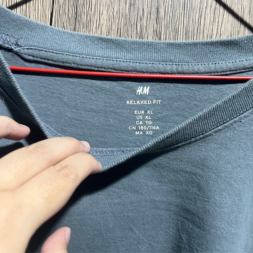 H&M Plain Tshirt - XL Relaxed Fit (Category: Tshirts & Polo Shirts ) located in Marikina City. Submitted by maya.declutters (Listing ID 1373307565, Image 2). Description: PERSONAL ITEMS / NOT FROM UKAY MOP: GCash / Bank Transfer Delivery: - Lalamove (7PM onwards) - J&T - Shipping fee will be shouldered by the buyer.
