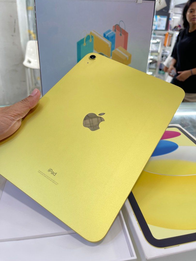 IPad 10th gen 64gb wifi (Category: iPad) located in Pasig City. Submitted by melissaomb01623 (Listing ID 1373379296, Image 2). Description: IPad 10th gen 64gb wifi Preloved complete with orig charger and box smooth no issue check all u want 📌pick up store in greenhills shopping center 📌we do cod in metro manila and near provinces just add sf only 📌we ship nationwide via LBC 📌we accept swap/trade in 📌we accept credit card installment 📌we acc