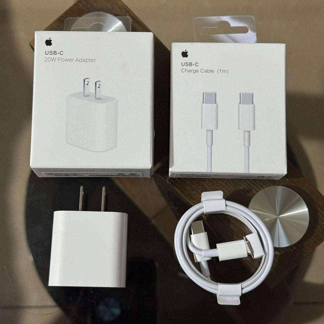 iPhone Type C to Type C Charger Set (Category: Chargers & Cables) located in Manila. Submitted by camilleirlzd29 (Listing ID 1373273629, Image 2). Description: iPhone Type C to Type C Charger Set Power Adapter with Cable / Cord ₱750.