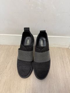 （分類：）位於 。 由 2hand_closet 提交（商品編號 1373244550，圖片 1）。簡介： 。
