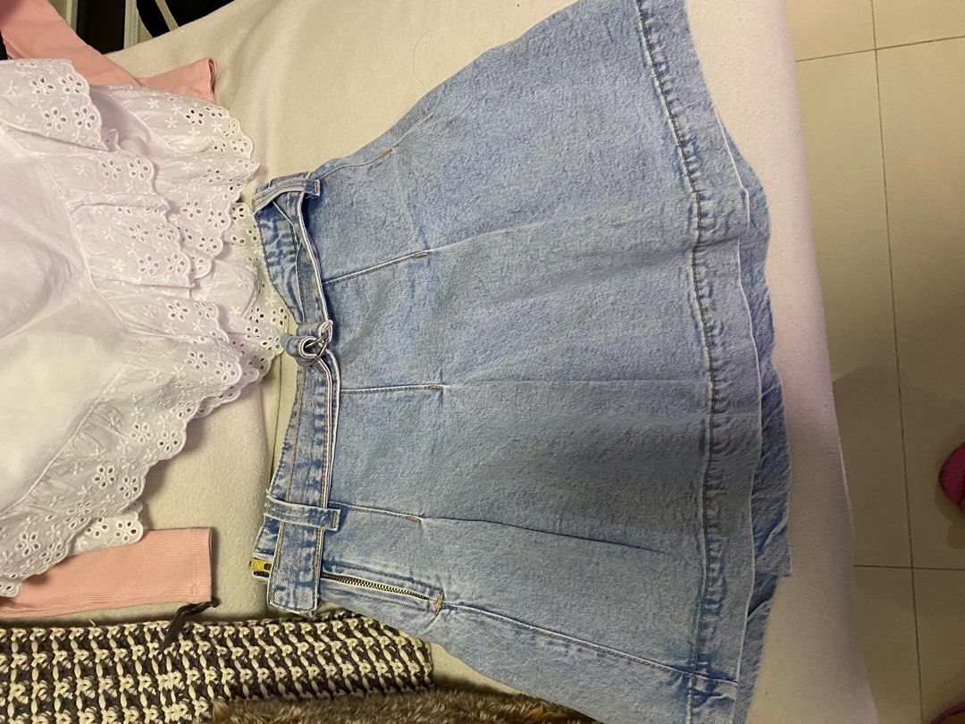Kids clothes 9-12yo (Category: Babies & Kids Fashion) located in Quezon City. Submitted by mrs_declutter (Listing ID 1373326161, Image 2). Description: Whole lot. Asstd 11pcs (hoodies, skirts, tops, shorts, cardigan). Not used and lightly used..