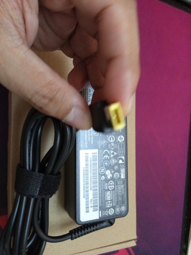 Lenovo Laptop Charger (Category: Laptops & Notebooks) located in Mandaluyong City. Submitted by richardolshoppe (Listing ID 1373344523, Image 2). Description: 45, 65, 90 watts available.