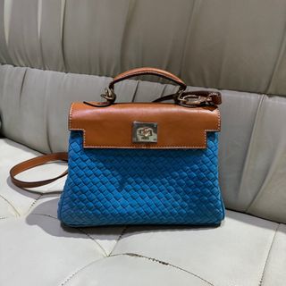 (Kategori: ) berada di . Dikirim oleh perksofpetite (ID iklan 1373330516, Gambar 1). Deskripsi: .