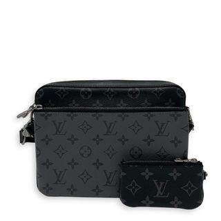 (Category: ) located in . Submitted by carousellluxury (Listing ID 1373280662, Image 1). Description: .