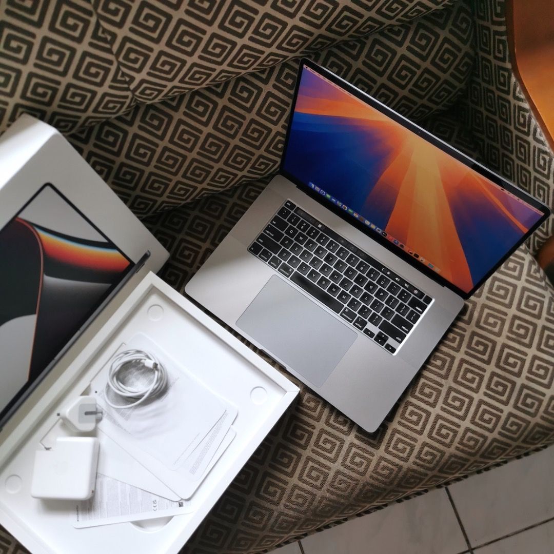 Macbook pro 16 inch i9 32gb ram