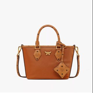(Category: ) located in . Submitted by Bnew_Preloved (Listing ID 1373335585, Image 1). Description: .