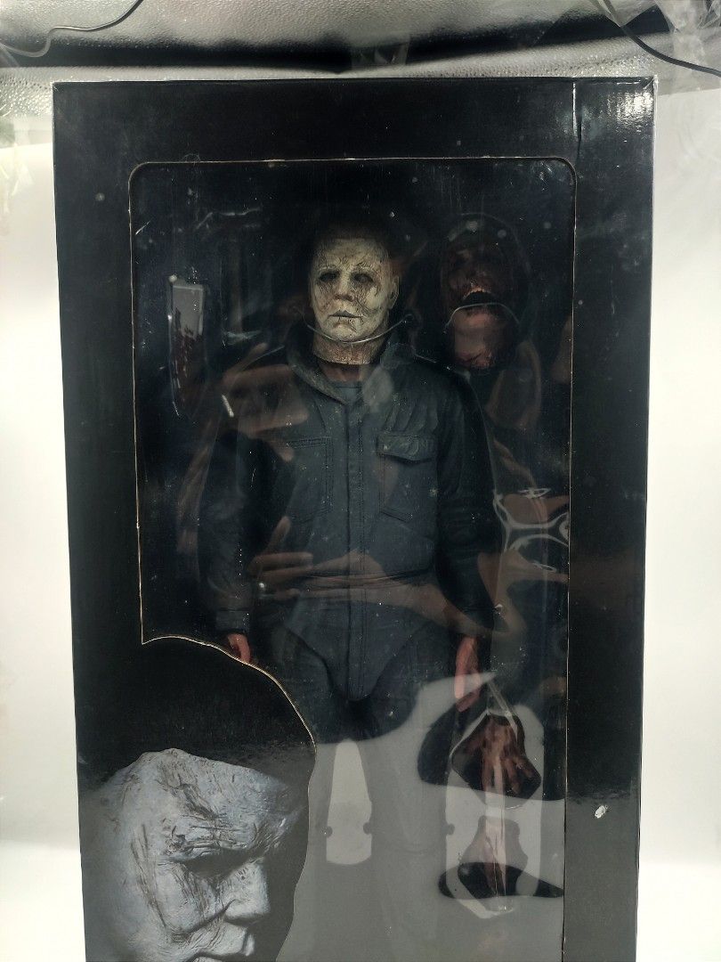 Neca - Michael Myers Holloween (Category: Figurines & Statues) located in Manila. Submitted by besh__ (Listing ID 1373390004, Image 2). Description: BIB no issue complete accessories 18 Inches height heavy toy Authentic Pm if you're interested..