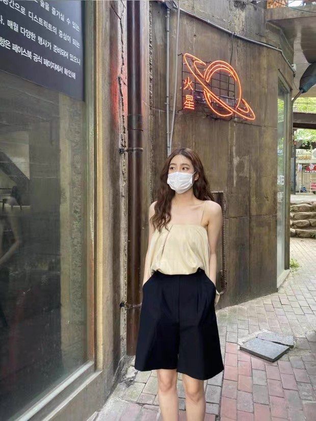 Offshoulder (Category: Sleeveless) located in Kuala Lumpur. Submitted by sherlyntey (Listing ID 1373346575, Image 3). Description: .