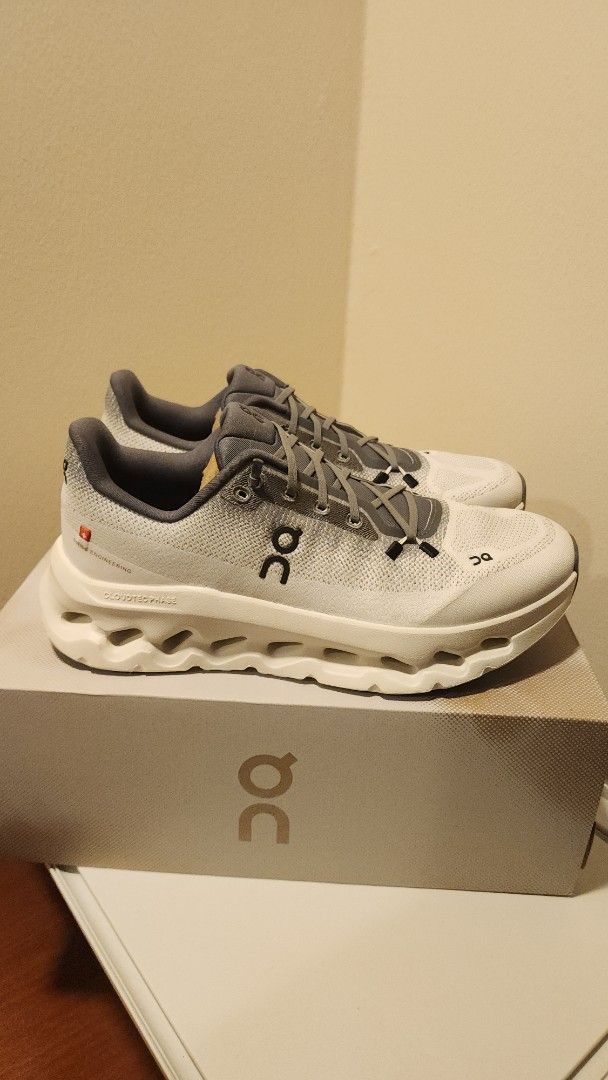 On Cloud Tilt Rock/Ivory (Category: Casual Shoes) located in Taguig. Submitted by jayricafort (Listing ID 1373368755, Image 2). Description: Brand New On Cloud Tilt Rock/Ivory. Size 7.5 US.