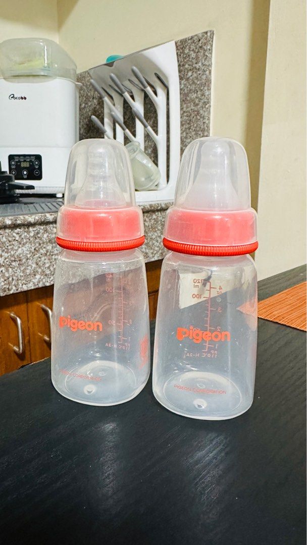Pigeon 120ml feeding bottle (slow flow) (Category: Breastfeeding & Bottle Feeding) located in Quezon City. Submitted by cess1217 (Listing ID 1373348386, Image 2). Description: Used only once No box.