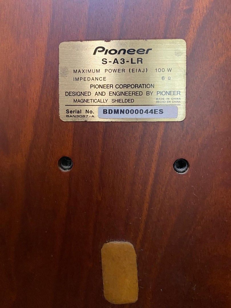Pioneer S-A5 Speaker System (Category: Soundbars, Speakers & Amplifiers) located in Singapore. Submitted by made_in_sgp (Listing ID 1373246931, Image 2). Description: Pioneer A5 Speaker System.