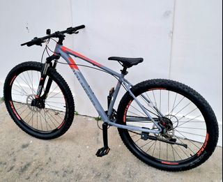 (Category: ) located in . Submitted by cycledome (Listing ID 1373235368, Image 1). Description: .