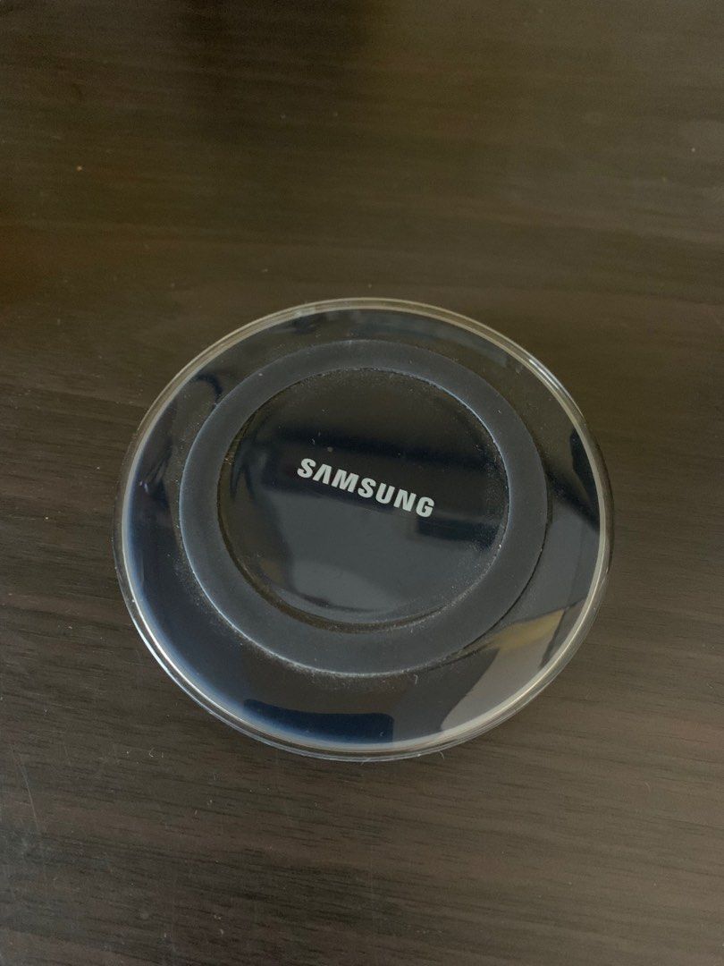 Samsung Wireless Charger (Category: Chargers & Cables) located in Quezon City. Submitted by echojao (Listing ID 1373308951, Image 1). Description: Bought in the Samsung store in SM at the same time i bought my samsung s8. Works! Tried it on iphone xr and it works. Tho didn’t really work with my huawei phone. Selling just the unit. No micro wire included. MOP: Delivery only. Lalamove or grab. MOD: COD, Maya, Gcash ‼️No returns and refunds policy‼️