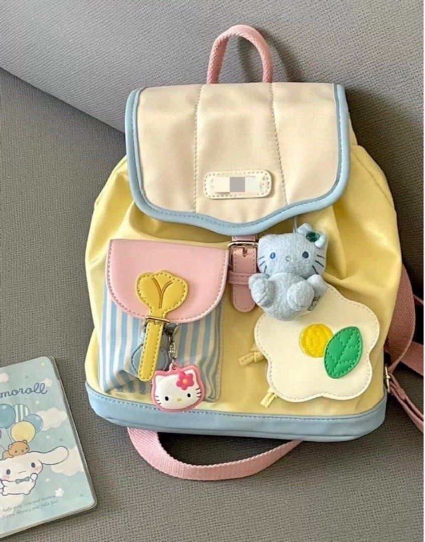 Small backpack (Category: Backpacks) located in Singapore. Submitted by tomoe24 (Listing ID 1373341433, Image 1). Description: .