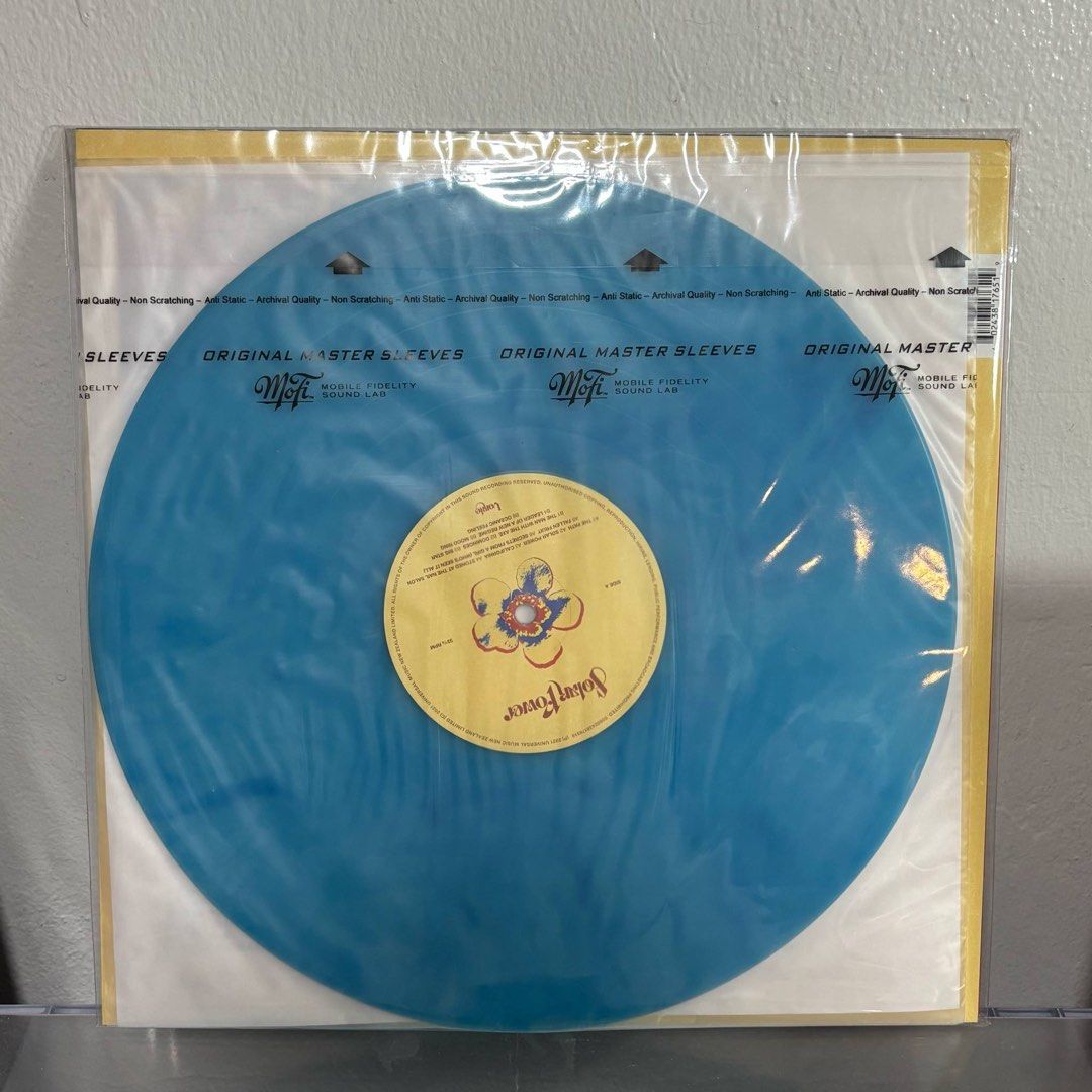 Solar Power Vinyl by Lorde (Category: Vinyls) located in Paranaque City. Submitted by kckvr (Listing ID 1373353169, Image 2). Description: - unsealed - lightly used - no damages.