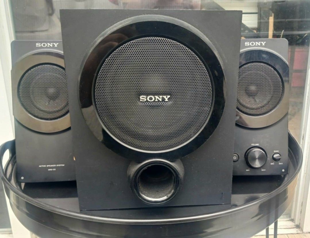 SONY SRS-05 SPEAKER SYSTEM (Category: Soundbars, Speakers & Amplifiers) located in Plaridel. Submitted by collectorscamp (Listing ID 1373371362, Image 1). Description: SONY SRS-05 SPEAKER SYSTEM Working 220v.