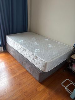 (Category: ) located in . Submitted by phong_let (Listing ID 1373301395, Image 1). Description: .
