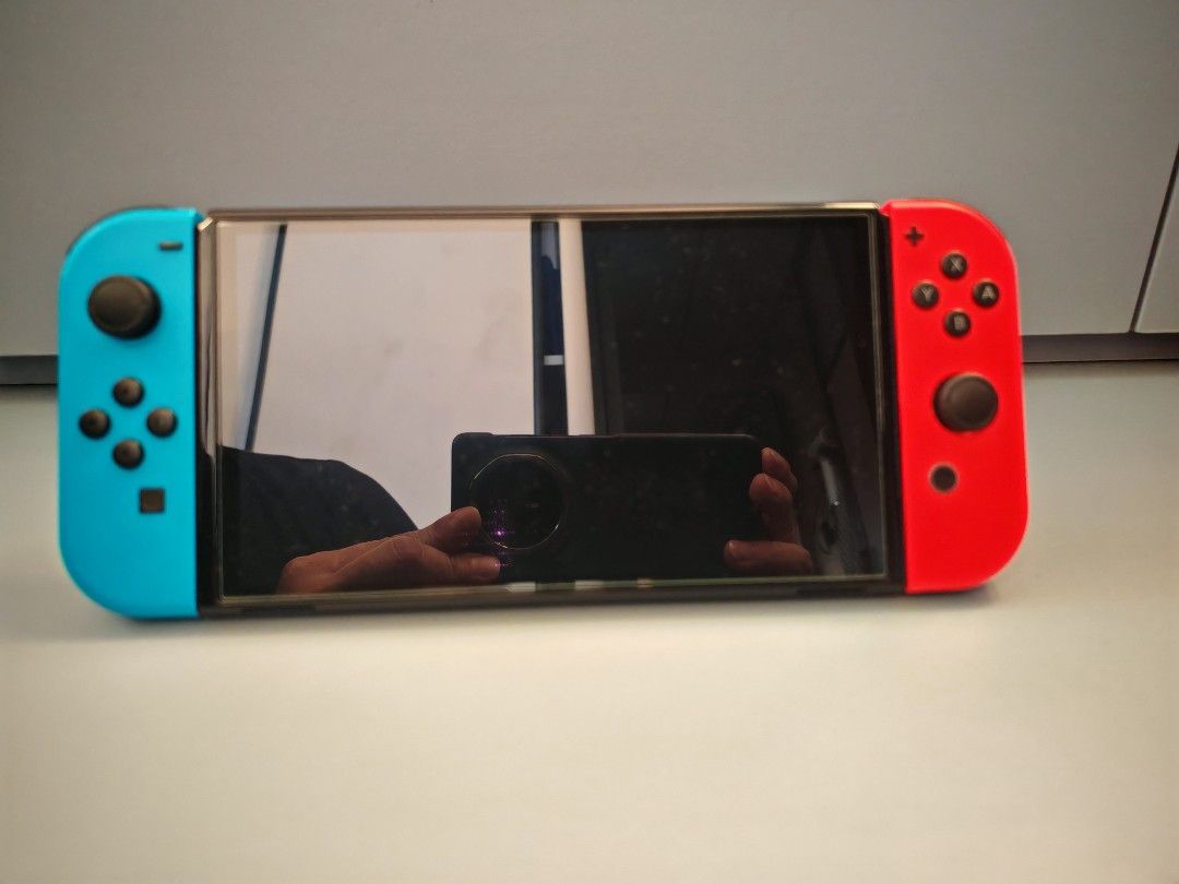 Switch oled （分類：Nintendo 任天堂）位於 Hong Kong。 由 puiccp1410 提交（商品編號 1373324001，圖片 2）。簡介： 少玩、冇盒，全套齊件 （不議）。
