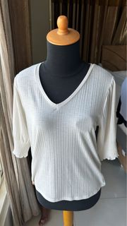 (Kategori: ) berada di . Dikirim oleh _bunchouse (ID iklan 1373273653, Gambar 1). Deskripsi: .