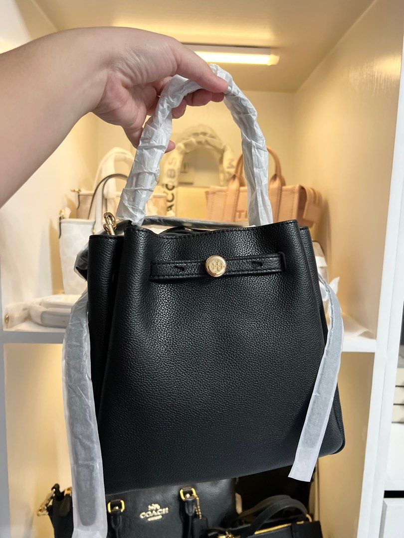 Tory burch romy bucket bag (Category: Shoulder Bags) located in Bulacan. Submitted by bagify (Listing ID 1373369640, Image 1). Description: Brand new tory burch romy bucket 100% original or your moneyback 11,500 only! FB page: the style lab.