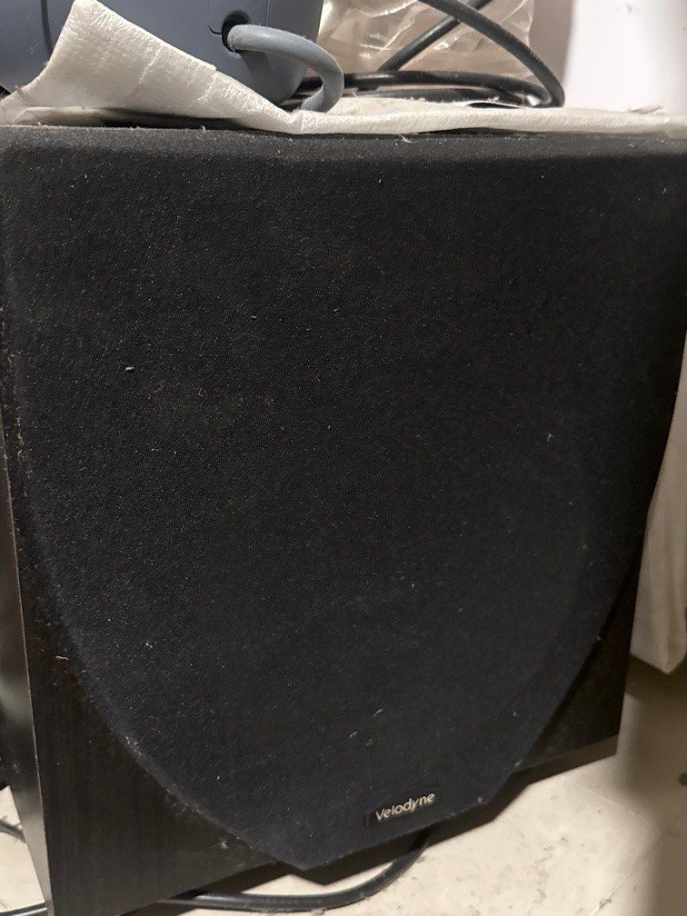 Velodyne EQ-Max Subwoofer (Category: Soundbars, Speakers & Amplifiers) located in Singapore. Submitted by mervync (Listing ID 1373379625, Image 1). Description: 8” woofer, hardly use..