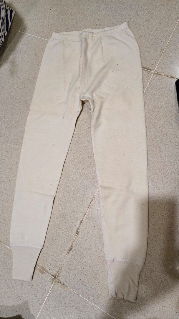 Winter time Thermal pants L (Category: Babies & Kids Fashion) located in Singapore. Submitted by tanbboon (Listing ID 1373239254, Image 1). Description: for size 120-130.