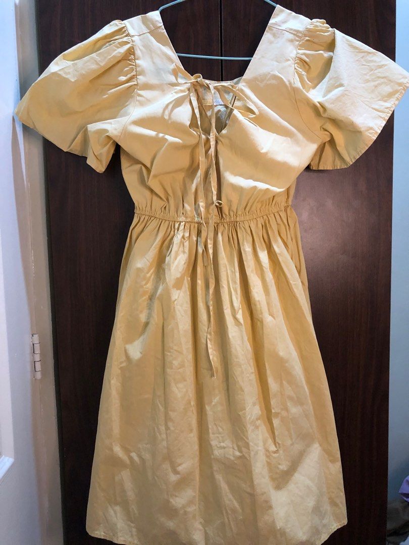 Yellow Summer Linen Dress (Category: Dresses) located in Quezon City. Submitted by ethyl_ (Listing ID 1373291253, Image 1). Description: .