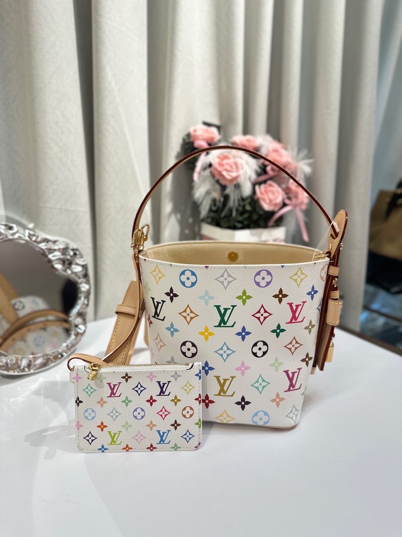 louis vuitton 村上隆　タオル ブランケット louis vuitton 村上隆 タオル ブランケット ルイヴィトンx村上隆