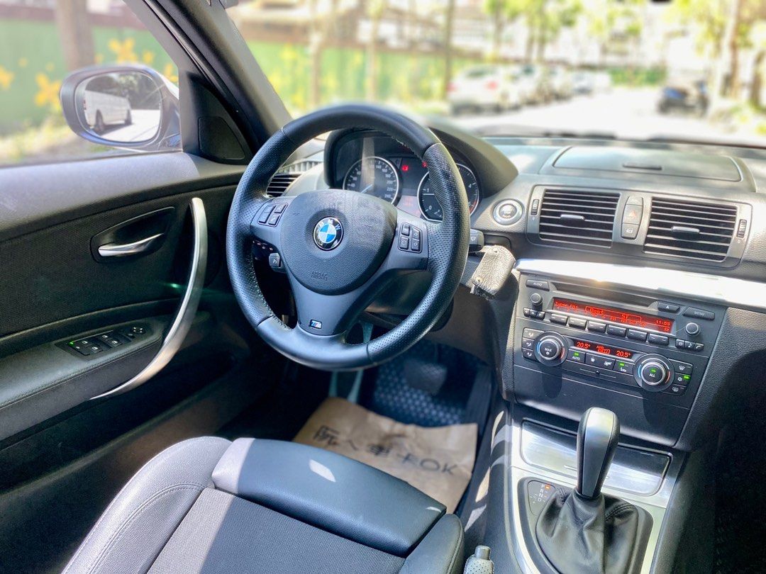 由 stu9241135017 (刊登 ID 1373481100，圖片 2) 提交，位於 台北市 (Taipei) 的 2010 BMW 120D M版 總代理 (類別：汽車出售)，說明：2010 BMW 120D M版 總代理 里程：15萬公里 重點配備： 方向盤快控｜雙區域恆溫空調｜免鑰匙啟閉｜電折後視鏡｜定速巡航｜雨滴感應雨刷｜光感應頭燈｜ 售價💰：2X萬 ✅無事故✅無泡水✅無引擎變造 ⭐️實車實價⭐️里程保證⭐️協助貸款⭐️視訊賞車 聯絡電話 / Line：0988208844 蔡澤君（小蔡）。
